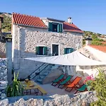 Holiday House With A Parking Space Cove Zarace - Dubovica, Hvar - 21454